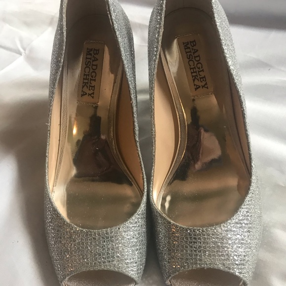 BADGLEY MISCHKA “AWAKE” - Picture 16 of 16